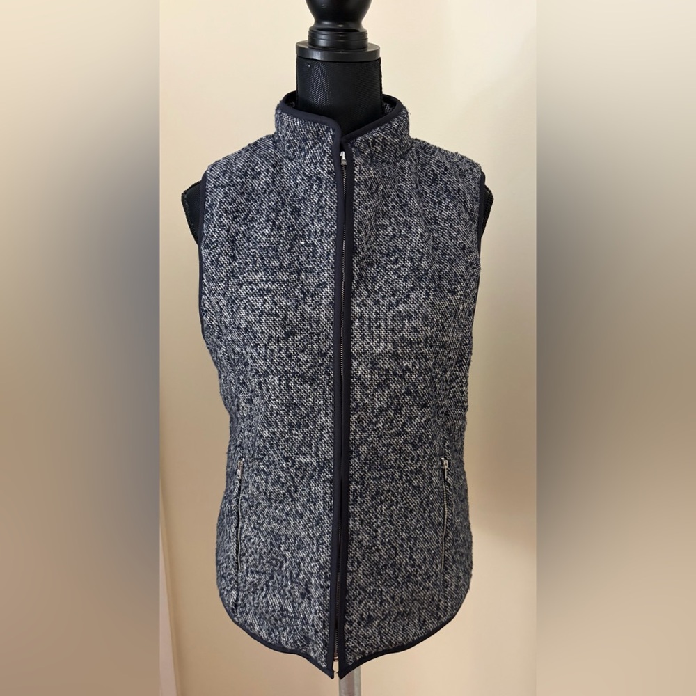 EUC Mia & Tess Navy Tweed Sherpa Lined Zip Front Vest Sz L